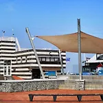 Vakantiewoning Bruinisse Aan Jachthaven Zeeland, Vp012