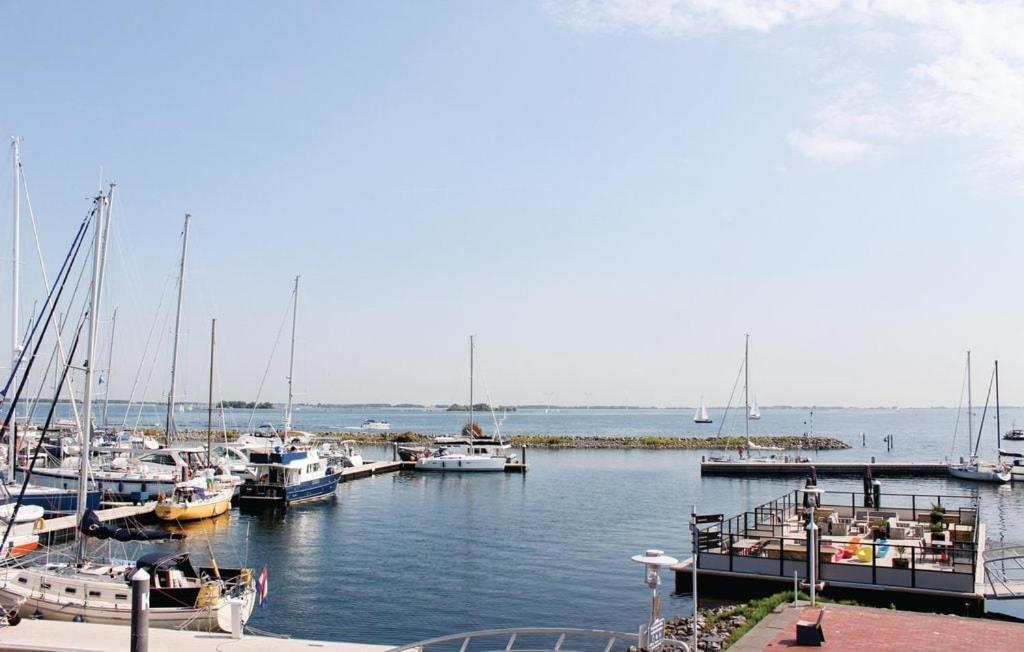 Vakantiewoning Aan Jachthaven Zeeland, Vp012 * Bruinisse